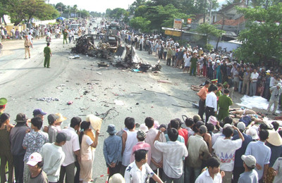 Mỗi năm, tai nạn giao thông cướp đi hàng nghìn sinh mạng Mỗi năm, tai nạn giao thông cướp đi hàng nghìn sinh mạng