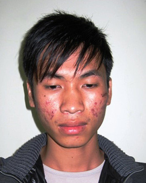 Linh tại cơ quan công an. Linh tại cơ quan công an.