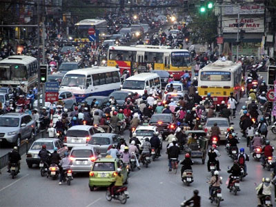 Nếu kiên trì áp dụng đồng bộ các giải pháp thì sau 3 tháng ý thức người tham gia giao thông sẽ có sự thay đổi dần dần và họ sẽ dừng đúng vị trí Nếu kiên trì áp dụng đồng bộ các giải pháp thì sau 3 tháng ý thức người tham gia giao thông sẽ có sự thay đổi dần dần và họ sẽ dừng đúng vị trí