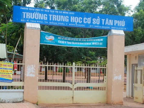 Trường học nơi xảy ra vụ đuổi học sinh khỏi phòng thi