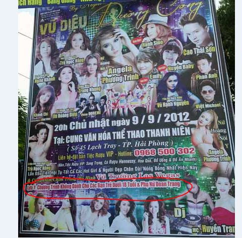 Tấm pano với dòng chữ "độc đáo"