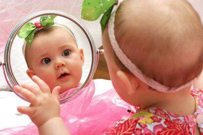 Cô bé ngộ nghĩnh này thu hút được rất nhiều lượt "like" và comment của cư dân mạng trên Facebook N-Shop. Cô bé ngộ nghĩnh này thu hút được rất nhiều lượt "like" và comment của cư dân mạng trên Facebook N-Shop.