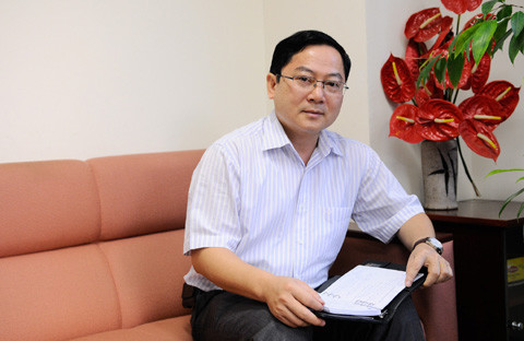 Nói về “sự cố” Vương Thu Phương, trưởng BTC Hoa hậu Việt Nam 2012 cho biết: “Nếu được phép tổ chức lần tiếp theo, chúng tôi không thay đổi nội dung quy chế, thể lệ cuộc thi mà chỉ bổ sung thật rõ nội hàm của một vài quy định trong thể lệ, chẳng hạn khái niệm “chưa lập gia đình”, để loại bỏ hoàn toàn khả năng có người lý luận hiểu thế này, thế nọ.” (chi tiết bài phỏng vấn Trưởng BTC Hoa hậu Việt Nam) Nói về “sự cố” Vương Thu Phương, trưởng BTC Hoa hậu Việt Nam 2012 cho biết: “Nếu được phép tổ chức lần tiếp theo, chúng tôi không thay đổi nội dung quy chế, thể lệ cuộc thi mà chỉ bổ sung thật rõ nội hàm của một vài quy định trong thể lệ, chẳng hạn khái niệm “chưa lập gia đình”, để loại bỏ hoàn toàn khả năng có người lý luận hiểu thế này, thế nọ.” (chi tiết bài phỏng vấn Trưởng BTC Hoa hậu Việt Nam)