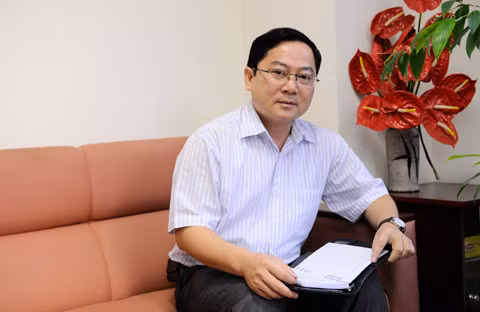 Nói về “sự cố” Vương Thu Phương, trưởng BTC Hoa hậu Việt Nam 2012 cho biết: “Nếu được phép tổ chức lần tiếp theo, chúng tôi không thay đổi nội dung quy chế, thể lệ cuộc thi mà chỉ bổ sung thật rõ nội hàm của một vài quy định trong thể lệ, chẳng hạn khái niệm “chưa lập gia đình”, để loại bỏ hoàn toàn khả năng có người lý luận hiểu thế này, thế nọ.” (chi tiết bài phỏng vấn Trưởng BTC Hoa hậu Việt Nam)