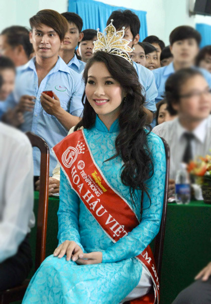 Thu Thảo đang theo học khoa Kinh tế - Tài chính Ngân hàng tại trường đại học Tây Đô, Cần Thơ. Thu Thảo đang theo học khoa Kinh tế - Tài chính Ngân hàng tại trường đại học Tây Đô, Cần Thơ.