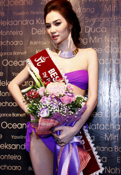 Cô vui mừng đoạt giải cao nhất của phần thi đầu tiên.(Theo VnE) (chùm ảnh nóng bỏng của Ngọc Oanh) Cô vui mừng đoạt giải cao nhất của phần thi đầu tiên.(Theo VnE) (chùm ảnh nóng bỏng của Ngọc Oanh)