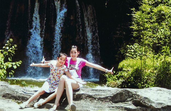 Coi Ngọc Hân là thần tượng, Tú Anh sẽ không lấn sân vào giới showbiz mà thích một cuộc sống bình thường và tham gia các hoạt động từ thiện. Cô cho biết: "Hoa hậu không phải là một cái nghề và sắc đẹp nào cũng chỉ tồn tại trong một thời gian nhất định. Bởi vậy, em không muốn nổi tiếng bằng cách tạo ồn ào. Em muốn dành thời gian làm những việc có ích cho xã hội".