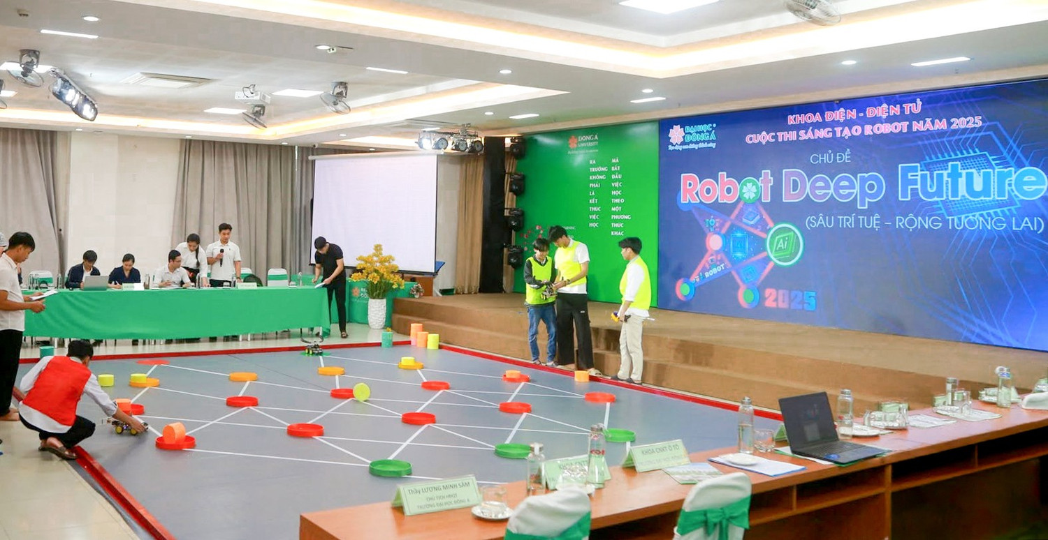 anh-3-cuoc-thi-sang-tao-robot-deep-future.jpg
