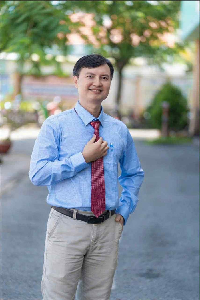 Thạc sĩ Hoàng Trọng Vĩnh. Ảnh Phan Vinh thay-vinh.jpg