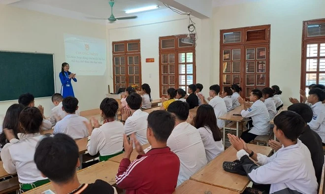 Ưu tiên tiếp nhận nhà giáo đến vùng khó công tác: Lãnh đạo trường vùng cao góp ý 