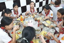 TPHCM: Hiệu trưởng chịu trách nhiệm toàn diện về sử dụng sữa trong trường học
