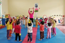 Chính phủ yêu cầu khẩn trương hoàn thiện Nghị định quy định về phụ cấp ưu đãi đối với nhà giáo