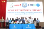 Đại diện lãnh đạo Trường Đại học Sư phạm Kỹ thuật, Đại học Đà Nẵng ký kết hợp tác với các doanh nghiệp khởi nghiệp. Ảnh website trường