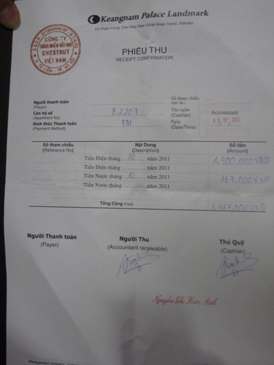 Mặc dù đã thanh toán có hóa đơn đầy đủ nhưng rất nhiều người vẫn bị Keangnam Vina "cấm cửa" cầu thang máy và cắt điện sử dụng.