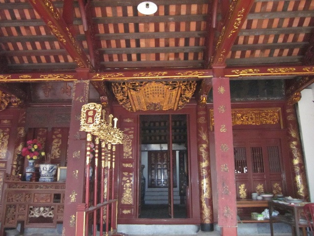 Khuôn viên nhà chùa cổ kính, độc đáo