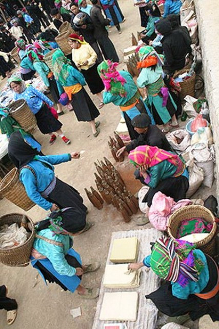 Khu bán đồ thờ