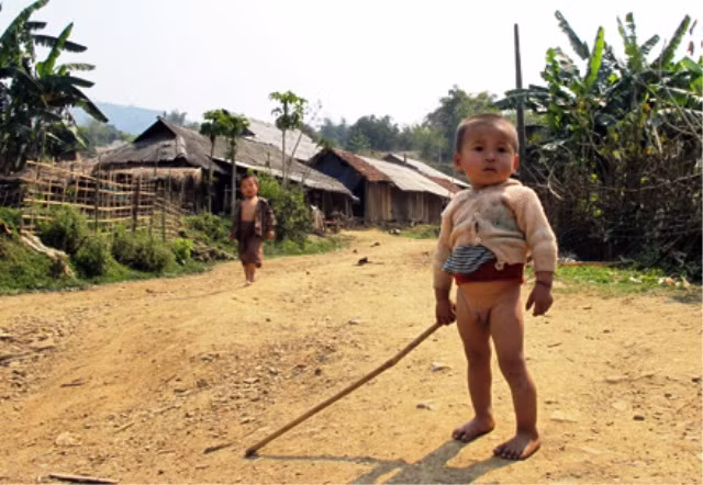 Tuổi trơ trẻ em vùng biên giới