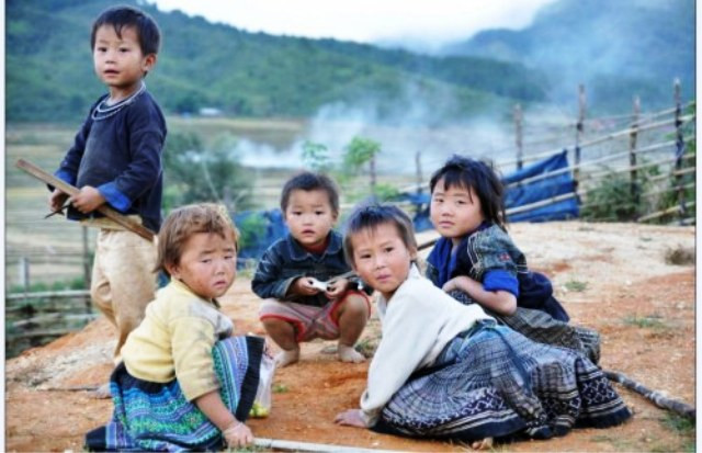 Chỗ chơi thường ngày của trẻ em Mường Giôn - Quỳnh Nhai - Sơn La Chỗ chơi thường ngày của trẻ em Mường Giôn - Quỳnh Nhai - Sơn La