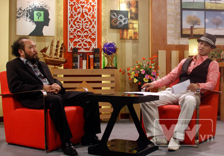 “Tiến sỹ Trần Xoáy” cùng chuyên mục “Hỏi xoáy đáp xoay” và đối tác mới “Tiến sỹ Trần Xoáy” cùng chuyên mục “Hỏi xoáy đáp xoay” và đối tác mới