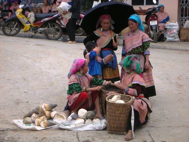 Măng tươi, một món ăn dân giả của người dân tộc nơi đây Măng tươi, một món ăn dân giả của người dân tộc nơi đây