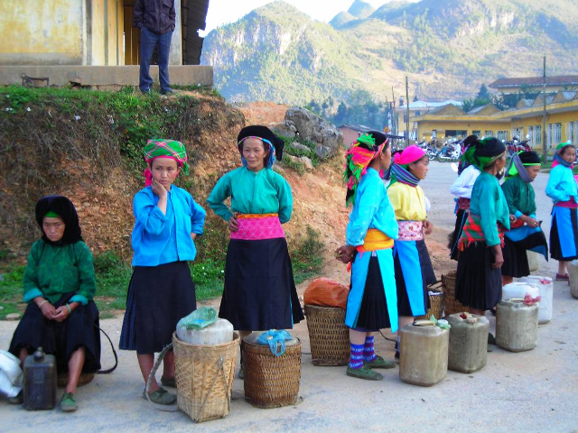 Rượu táo mèo, đặc trưng người dân tộc vùng núi Bắc Hà Rượu táo mèo, đặc trưng người dân tộc vùng núi Bắc Hà