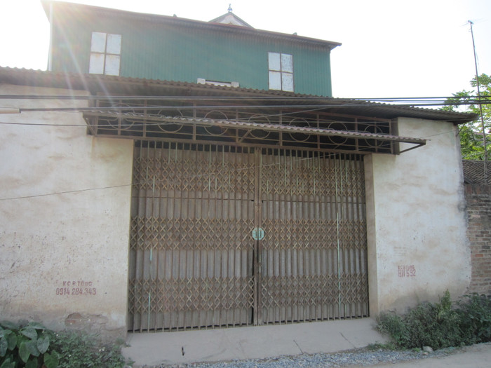 Ngôi nhà mà gia đình vợ chồng anh Trụ - chị Chín đang sống cũng chính là nơi xảy ra sự việc đau lòng Ngôi nhà mà gia đình vợ chồng anh Trụ - chị Chín đang sống cũng chính là nơi xảy ra sự việc đau lòng