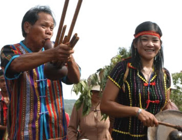 Dân tộc Bố Y vùng Lào Cai, Yên Bái, Hà Giang, Tuyên Quang. Dân tộc Bố Y vùng Lào Cai, Yên Bái, Hà Giang, Tuyên Quang.