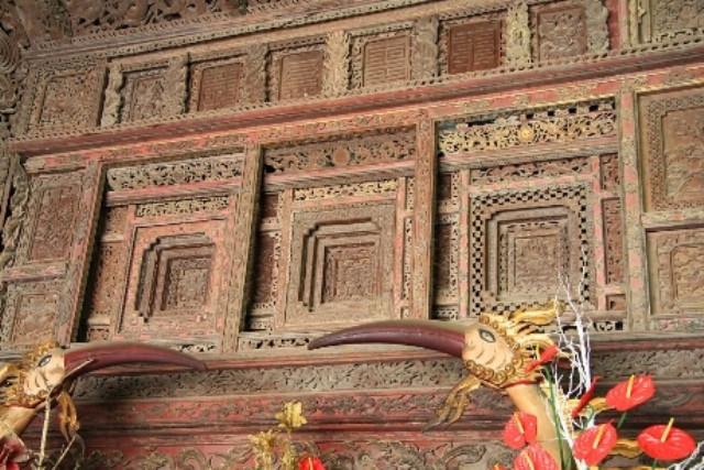 Hơn 200 năm kể từ khi khởi dựng, cho đến nay đình Đình Bảng đã đi vào đời sống tình cảm và là niềm tự hào của người xứ Bắc cũng như nhân dân cả nước: "Thứ nhất là đình Đông Khang/ Thứ nhì Đình Bảng, vẻ vang đình Diềm". Hơn 200 năm kể từ khi khởi dựng, cho đến nay đình Đình Bảng đã đi vào đời sống tình cảm và là niềm tự hào của người xứ Bắc cũng như nhân dân cả nước: "Thứ nhất là đình Đông Khang/ Thứ nhì Đình Bảng, vẻ vang đình Diềm".