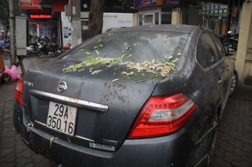 Xế hộp gây tai nạn chỉ bị xây xước nhẹ Xế hộp gây tai nạn chỉ bị xây xước nhẹ