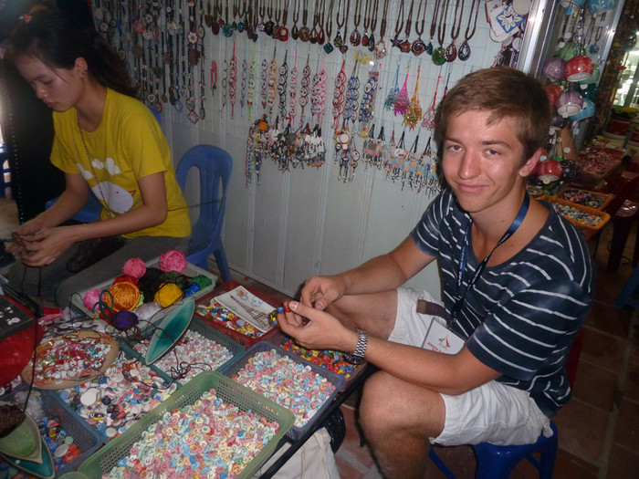 Buổi dã ngoại để đời của học sinh quốc tế tại Việt Nam ảnh 18 Buổi dã ngoại để đời của học sinh quốc tế tại Việt Nam ảnh 18