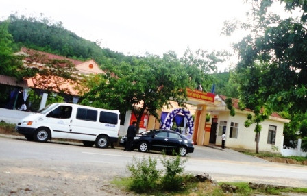 Trụ sở BCH Quân sự huyện Minh Hóa nơi tổ chức đám cưới cho con lãnh đạo huyện Trụ sở BCH Quân sự huyện Minh Hóa nơi tổ chức đám cưới cho con lãnh đạo huyện