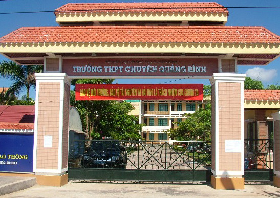 Trường THPT Chuyên Quảng Bình chính thức được mang tên Đại tướng Võ Nguyên Giáp Trường THPT Chuyên Quảng Bình chính thức được mang tên Đại tướng Võ Nguyên Giáp