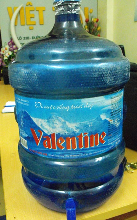 Công ty TNHH thực phẩm và nước giải khát Đại Dương cho rằng: Quá trình sản xuất nước của họ luôn được kiểm tra y tế và vệ sinh nên rất đảm bảo chất lượng. Công ty TNHH thực phẩm và nước giải khát Đại Dương cho rằng: Quá trình sản xuất nước của họ luôn được kiểm tra y tế và vệ sinh nên rất đảm bảo chất lượng.