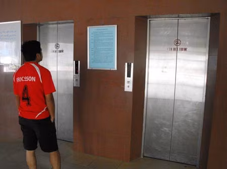 Nhiều thang máy tại các khu chung cư trên địa bàn Hà Nội hiện nay chưa đảm bảo trong khâu vận hành...