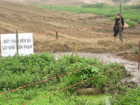 Hàng trăm ngôi mộ bị lấp trong đêm: Chủ đầu tư sai phạm khi thi công ảnh 1