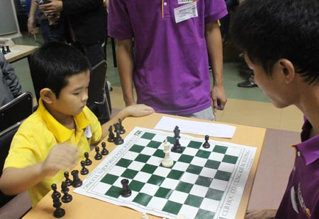 Hạ gục đối thủ Trần Đức An Khánh (8t) đã lọt vào vòng 2