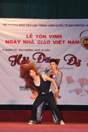 Mạnh mẽ và cá tính đã được thể hiện ở nhiều phần thi và đã "hút hồn" được ban giám khảo Mạnh mẽ và cá tính đã được thể hiện ở nhiều phần thi và đã "hút hồn" được ban giám khảo