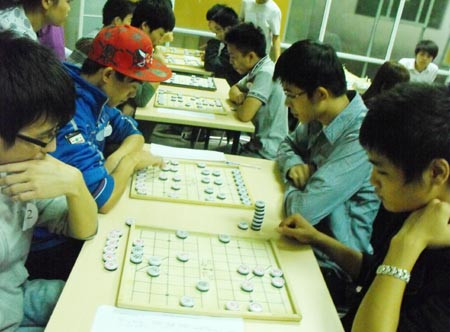 Sự tập trung cao độ luôn thể hiện trên khuôn mặt của các cờ thủ