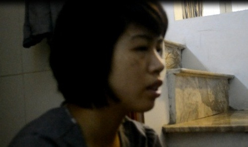 Chị Lưu Thị Nhã kể lại vụ việc kinh hoàng (Ảnh: Quốc Doanh) Chị Lưu Thị Nhã kể lại vụ việc kinh hoàng (Ảnh: Quốc Doanh)