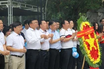 Trường Đại học Điện lực: Hành trình về nguồn tưởng nhớ, tri ân các Anh hùng liệt sĩ