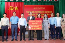 Bộ GDĐT thăm, hỗ trợ các trường học tại tỉnh Lạng Sơn bị ảnh hưởng do cơn bão số 11
