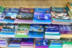Sách giáo khoa thật, giả lẫn lộn: Nhà trường khuyến cáo chọn mua đúng nơi uy tín