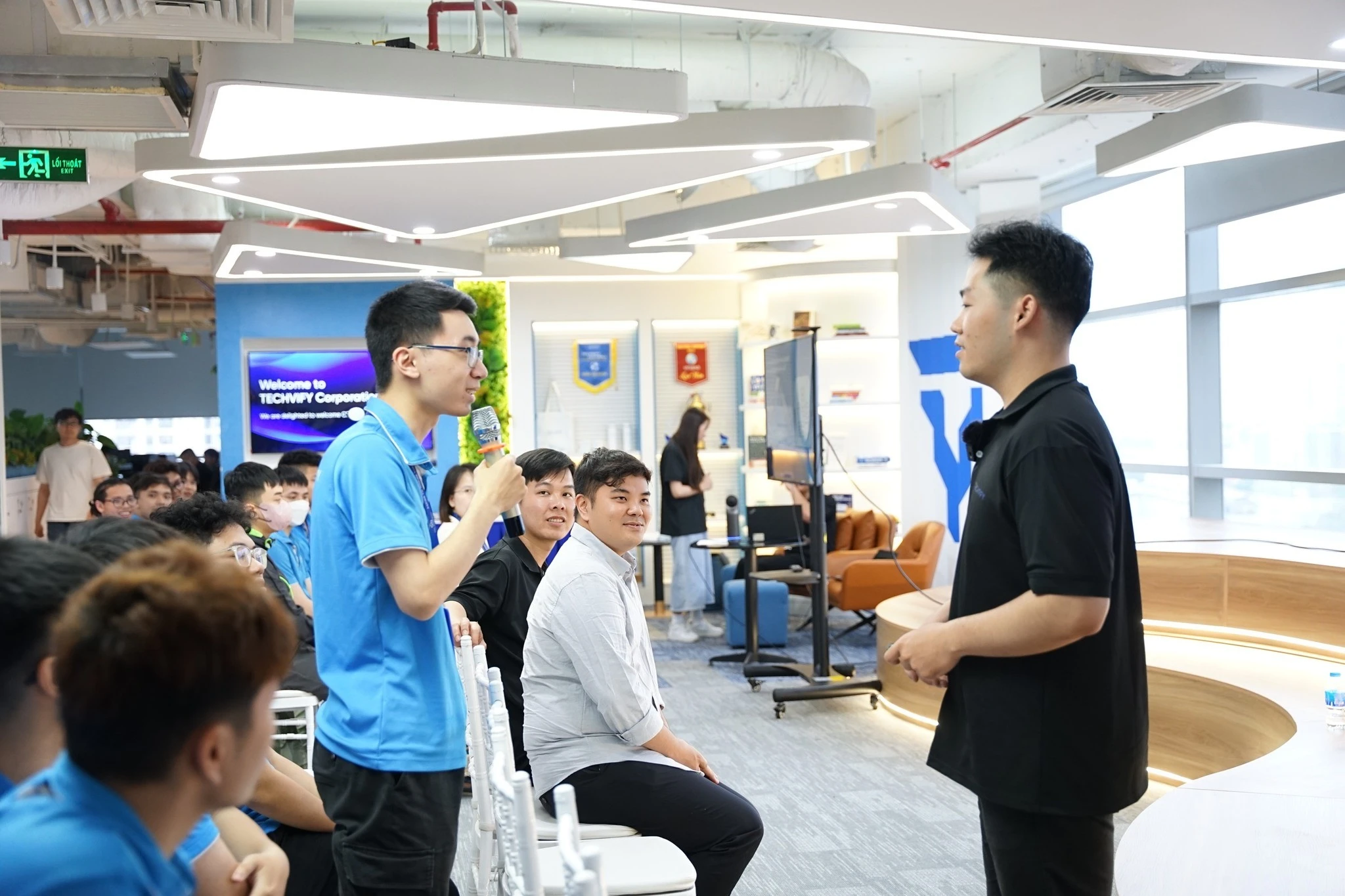 Thương mại toàn cầu biến động, ngành Kinh doanh quốc tế vẫn hút nhân lực