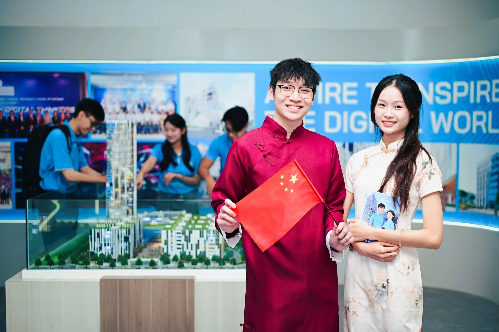 Điểm khác biệt giữa ngành Ngôn ngữ Trung Quốc truyền thống và chương trình Tiếng Trung thương mại