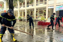 Bộ GDĐT sẽ tổ chức cấp phát miễn phí toàn bộ sách giáo khoa cho học sinh vùng lũ