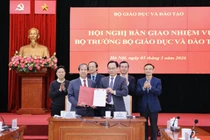 Bàn giao nhiệm vụ Bộ trưởng Bộ Giáo dục và Đào tạo