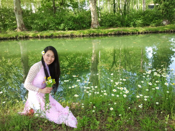 Hiện giờ mình là master ngành Truyền Thông-Thông Tin của đại học Rennes 2 tại Pháp Hiện giờ mình là master ngành Truyền Thông-Thông Tin của đại học Rennes 2 tại Pháp