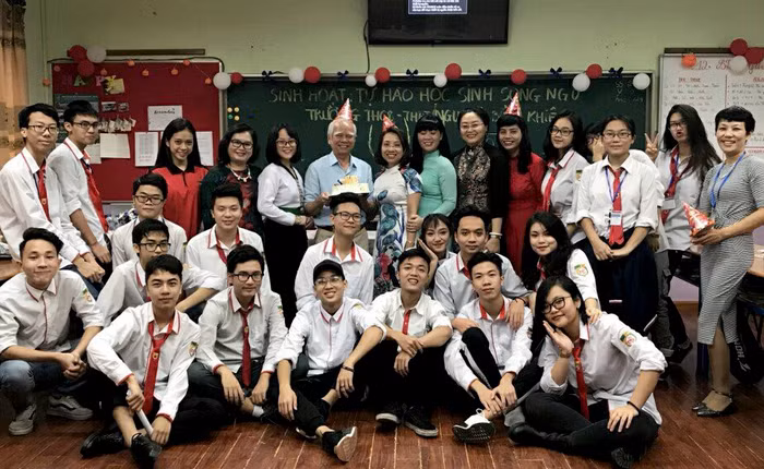 Thường mọi người hay hiểu online là dạy từ xa nhưng hiểu như vậy vẫn chưa đủ, kể cả học sinh học trực tiếp nhưng vẫn có thể dùng các ứng dụng đó. Ảnh: Nhà trường cung cấp.