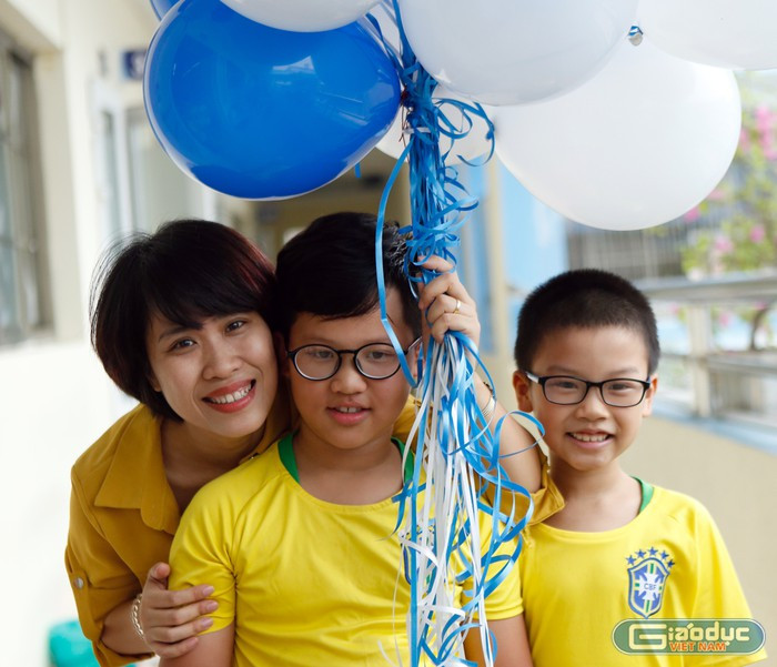 Chị Trần Thuý Hà (quận Ba Đình, Hà Nội) chia sẻ: “Năm nay con nhà tôi cũng vào lớp 1 và tôi thấy có sự thay đổi rõ nhất là môn Tiếng Việt và tập viết. Ảnh: Chị Hà cung cấp. Chị Trần Thuý Hà (quận Ba Đình, Hà Nội) chia sẻ: “Năm nay con nhà tôi cũng vào lớp 1 và tôi thấy có sự thay đổi rõ nhất là môn Tiếng Việt và tập viết. Ảnh: Chị Hà cung cấp.