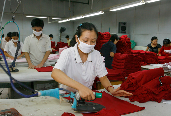 Thực hiện tốt việc giải quyết các chế độ, chính sách đảm bảo quyền lợi người tham gia; triển khai nhiều giải pháp phát triển đối tượng, giảm nợ đọng Bảo hiểm xã hội, Bảo hiểm Y tế, Bảo hiểm thất nghiệp. Ảnh minh họa: Tùng Dương. Thực hiện tốt việc giải quyết các chế độ, chính sách đảm bảo quyền lợi người tham gia; triển khai nhiều giải pháp phát triển đối tượng, giảm nợ đọng Bảo hiểm xã hội, Bảo hiểm Y tế, Bảo hiểm thất nghiệp. Ảnh minh họa: Tùng Dương.